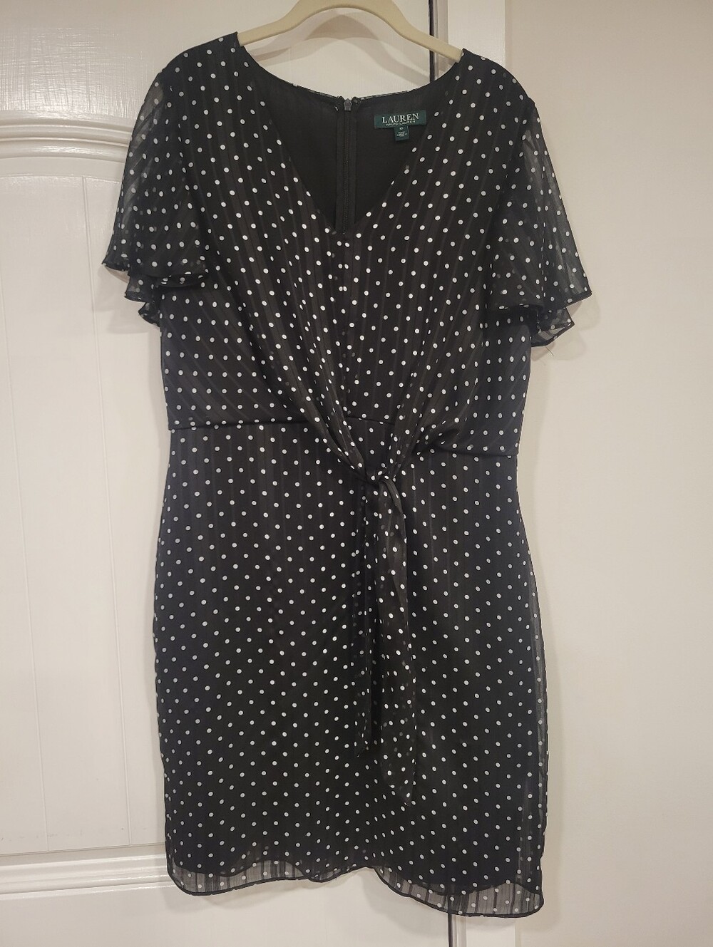 Lauren Ralph Lauren Black & White Polka Dot Dress Front Tie V Neck 10 Careerwear